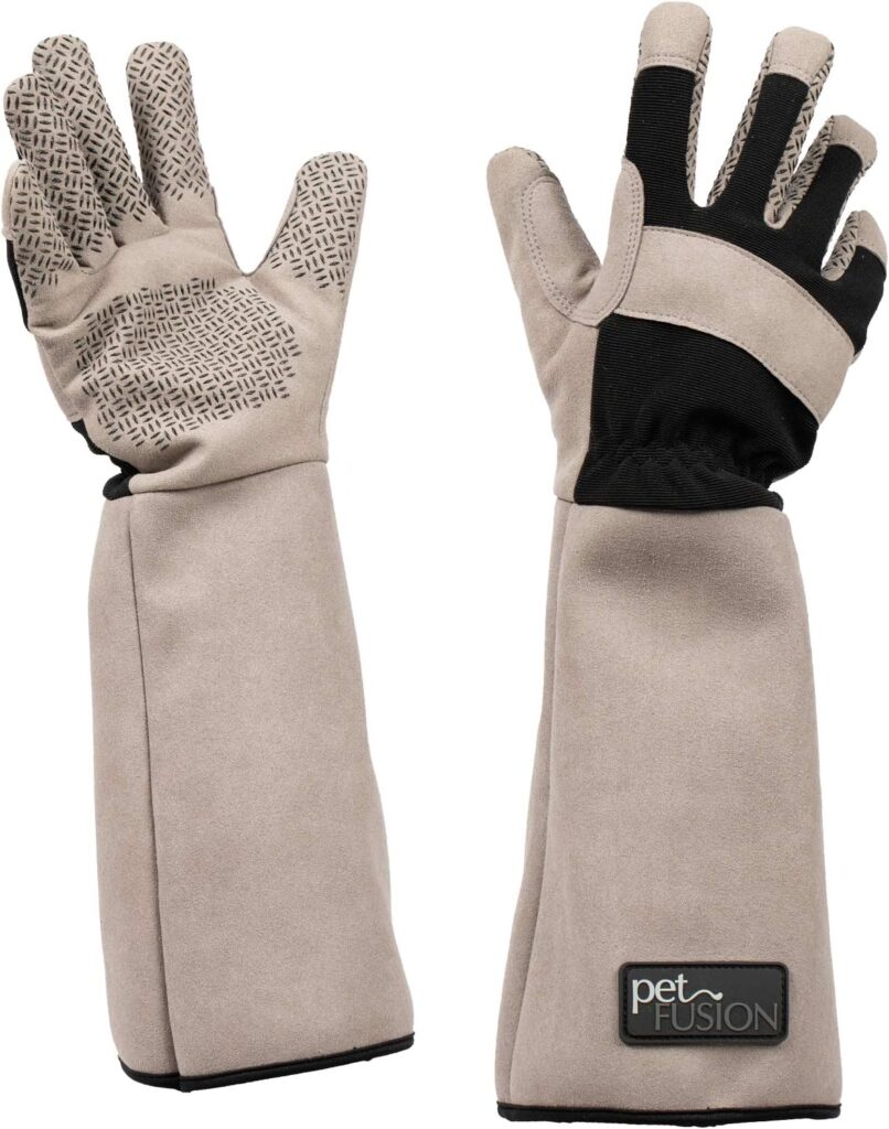 PetFusion Multipurpose Pet Glove PetFusion multipurpose pet glove for grooming handling and vet trips